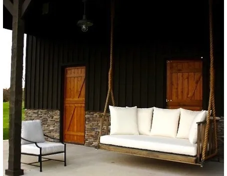 Sedia a dondolo di legno
