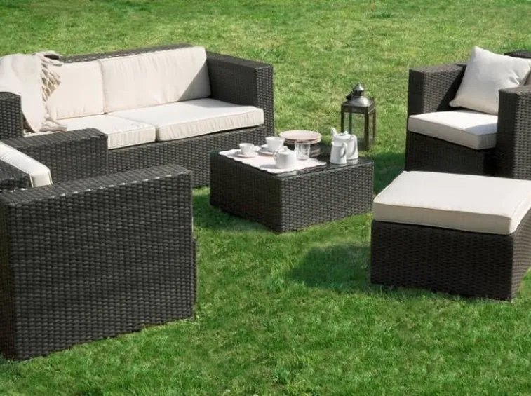 Originale salotto da giardino