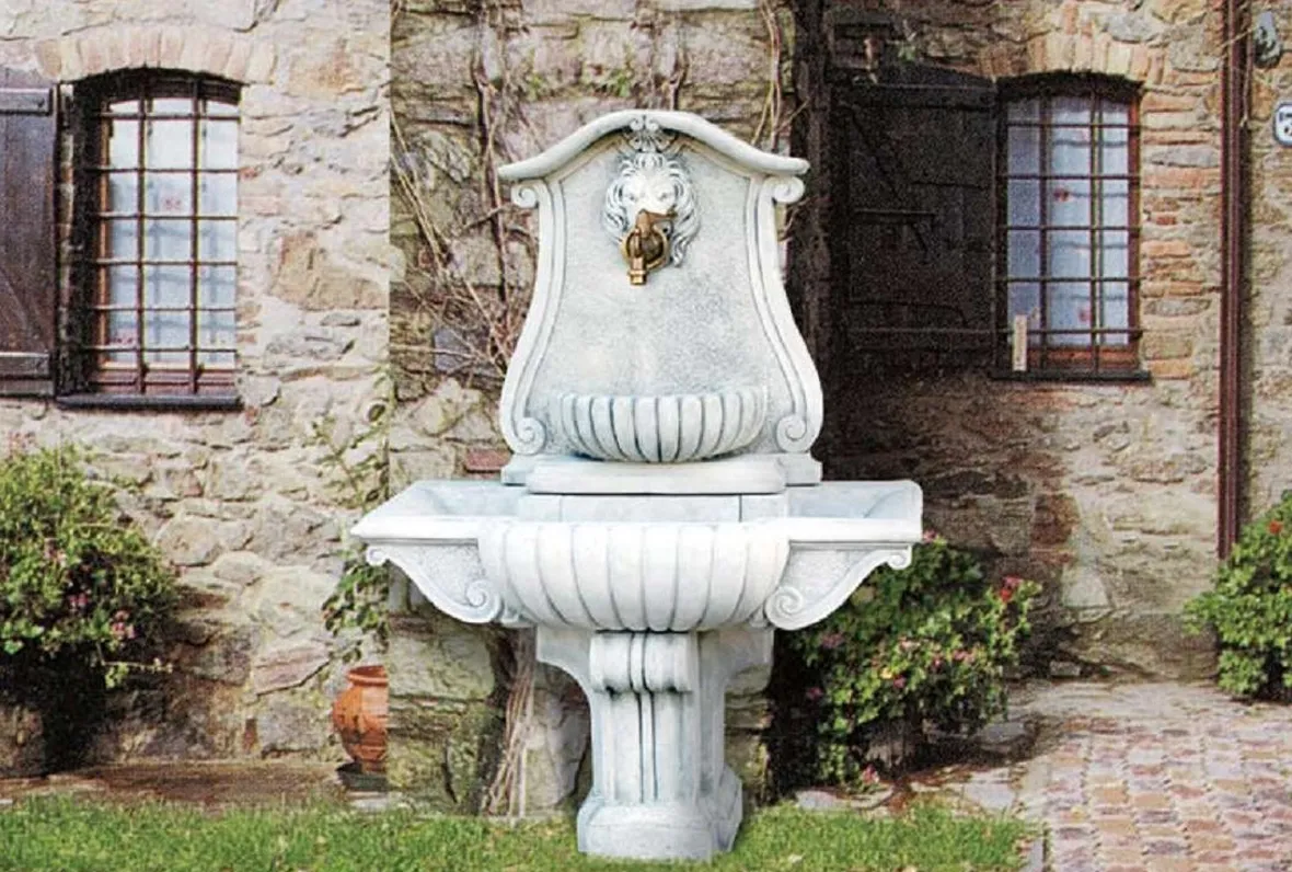 fontana a muro classica
