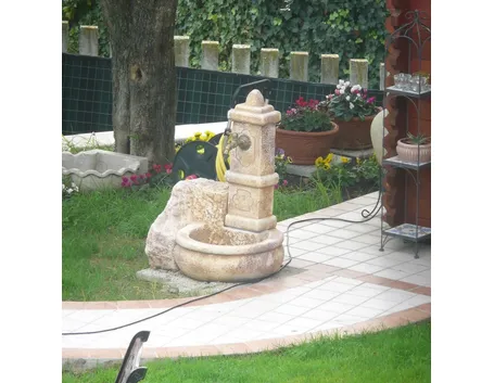 Fontanella da giardino