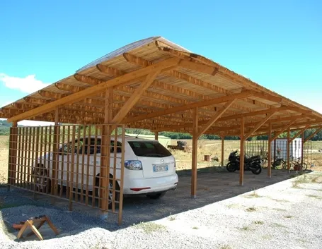Gazebo per auto in legno