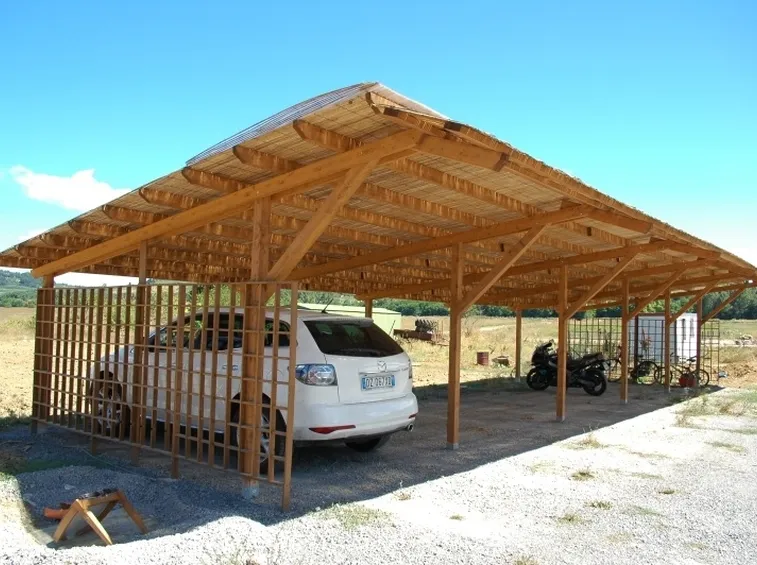 Gazebo per auto in legno