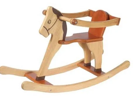 cavallo a dondolo in legno