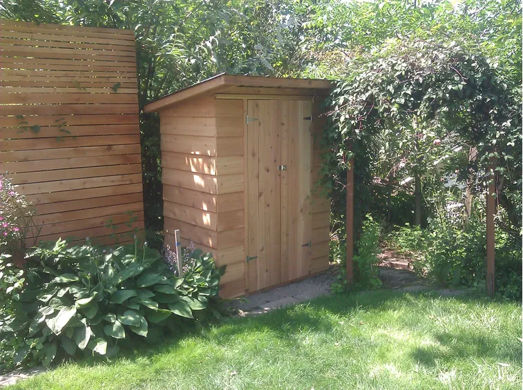 armadio da giardino in legno