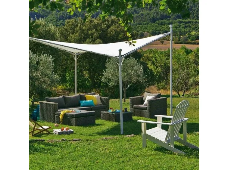 alotto da giardino con divani