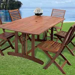 Set tavolo e sedie in legno da giardino