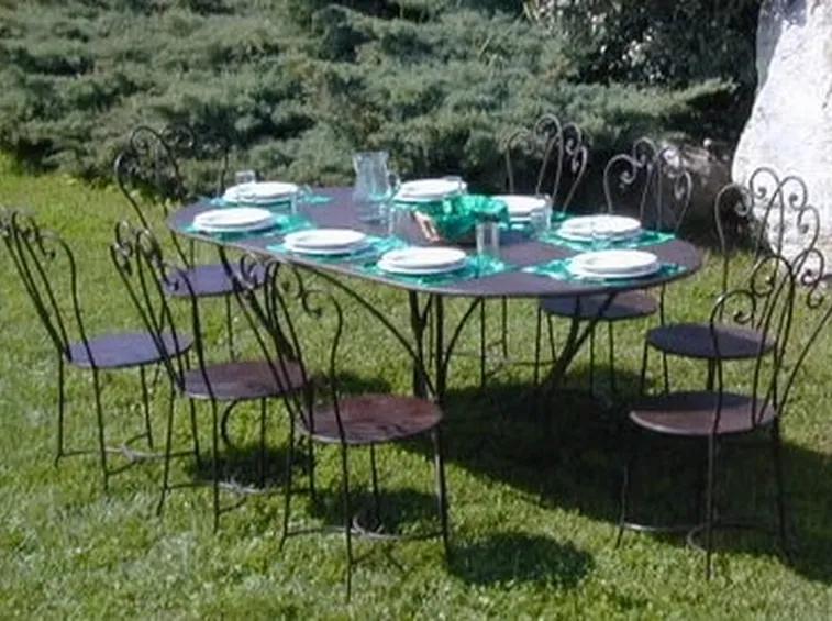 tavolo da giardino in ferro