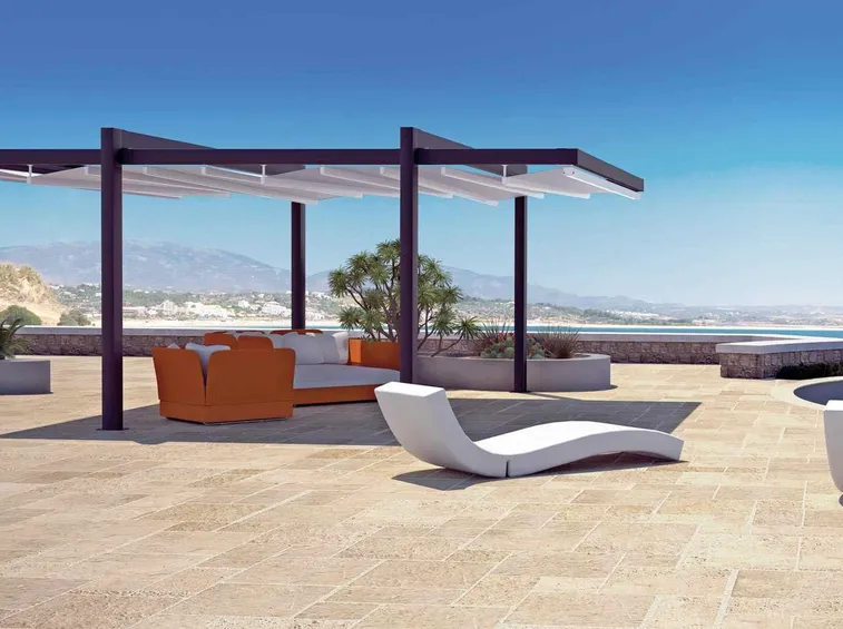 Copertura per terrazzo realizzata in stile orientale