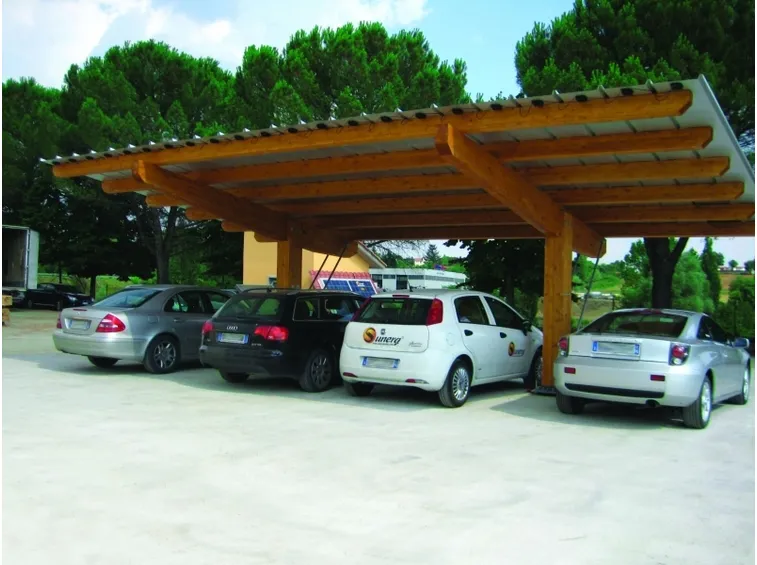 pensilina fotovoltaica in legno come parcheggio