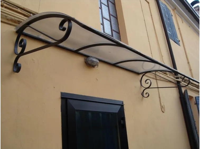 Pensilina in ferro