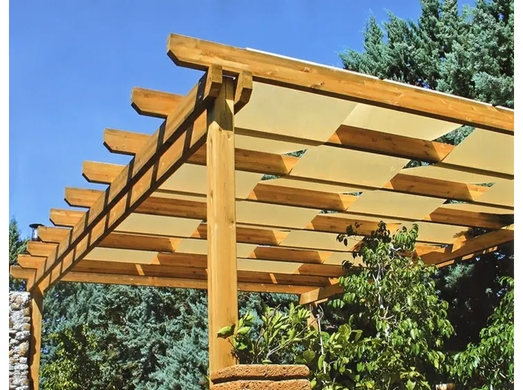 Tettoia garage costruita in legno