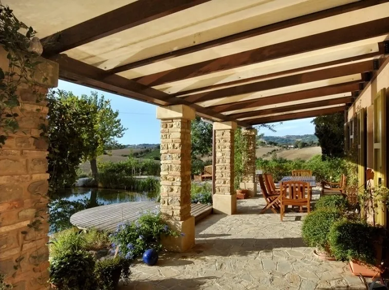 Pergola a vela