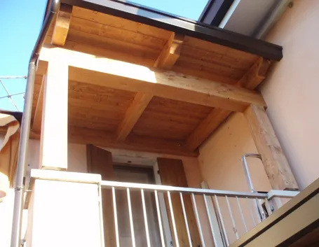 Tettoia in legno