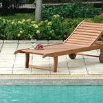 lettino da piscina legno