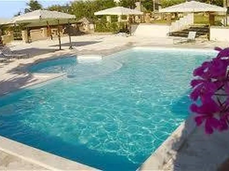Manutenere la piscina