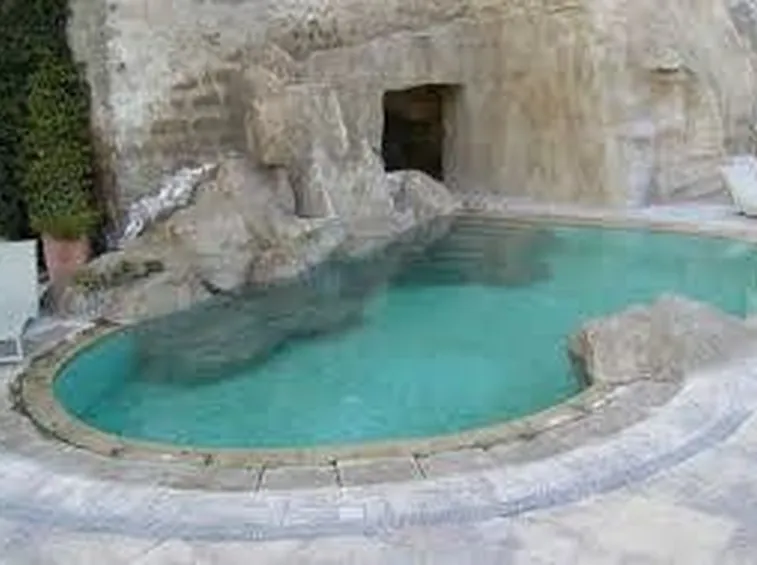 Piscina con idromassaggio
