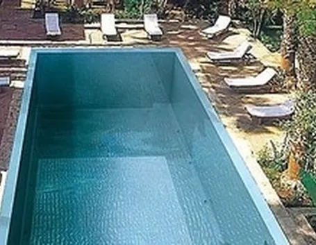 piscina in acciaio