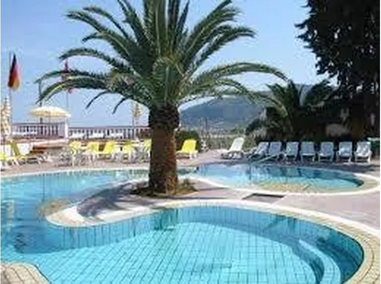 piscine in vetroresina