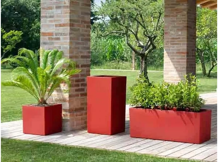 Fioriere in pvc colorato