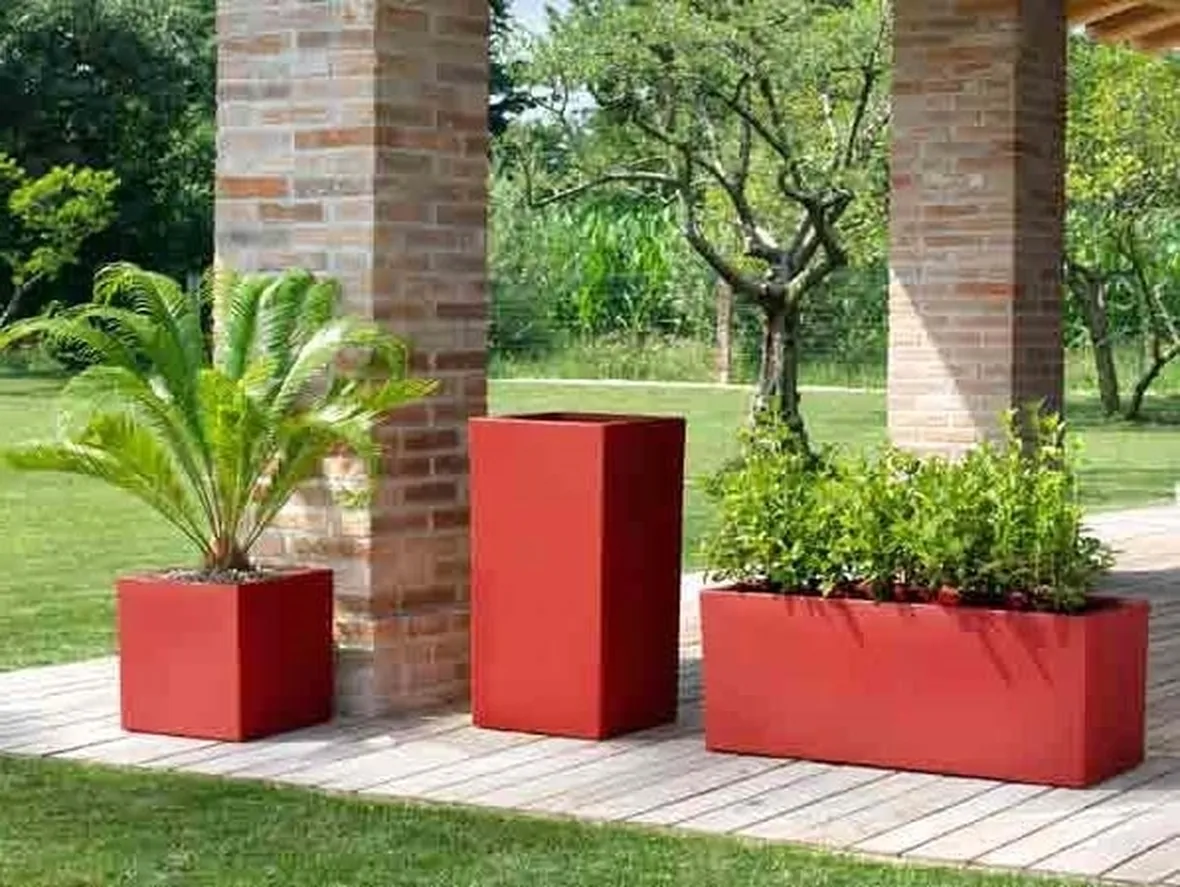 Fioriere in pvc colorato