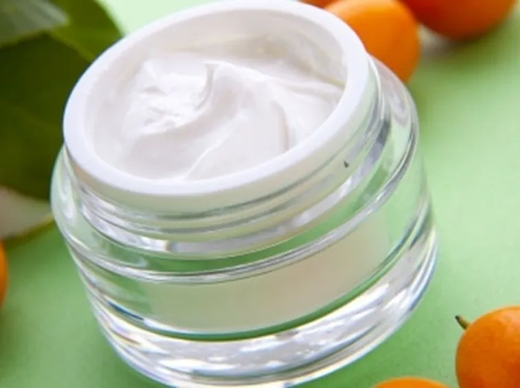 Molte creme sfruttano le proprietà idratanti della frutta