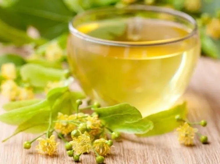 L'infuso di tiglio è un rimedio naturale contro vari disturbi