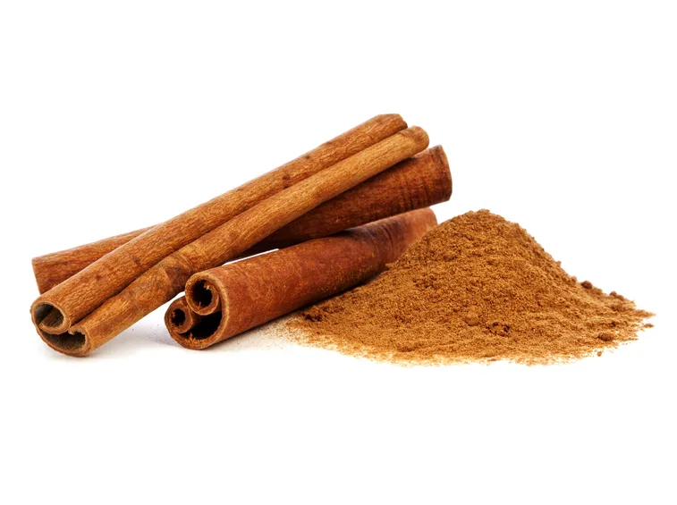 Stecche e polvere di cannella