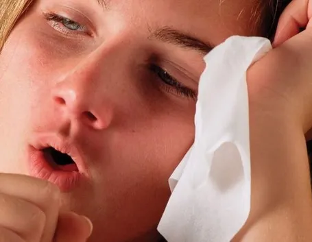 come smettere di tossire in modo naturale