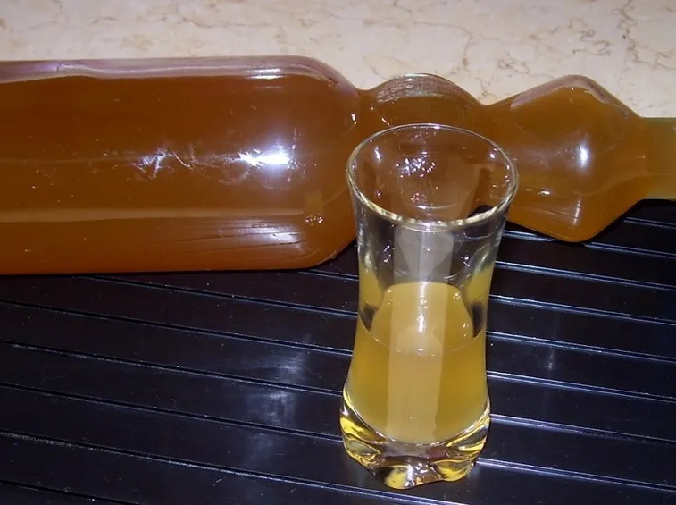 Liquore all'anice stellato