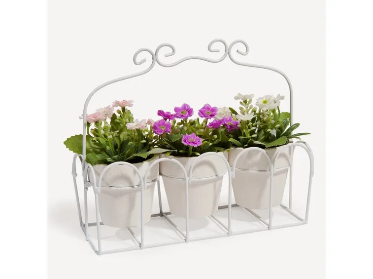 Composizione di fiori artificiali per il bagno