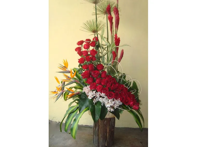 Decorando con fiori finti