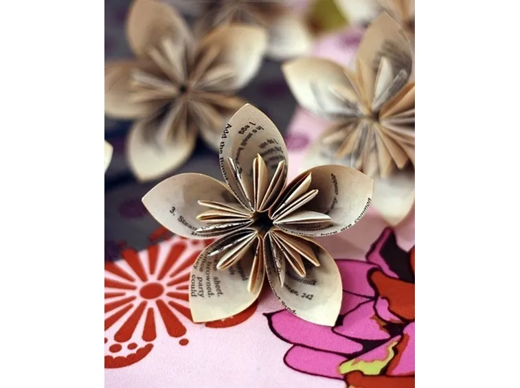 Dettaglio fiori semplici origami