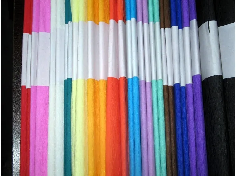 Carta crespa di tutti i colori