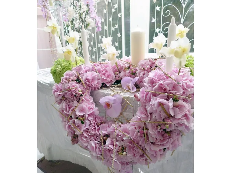 Addobbi floreali per matrimoni low cost