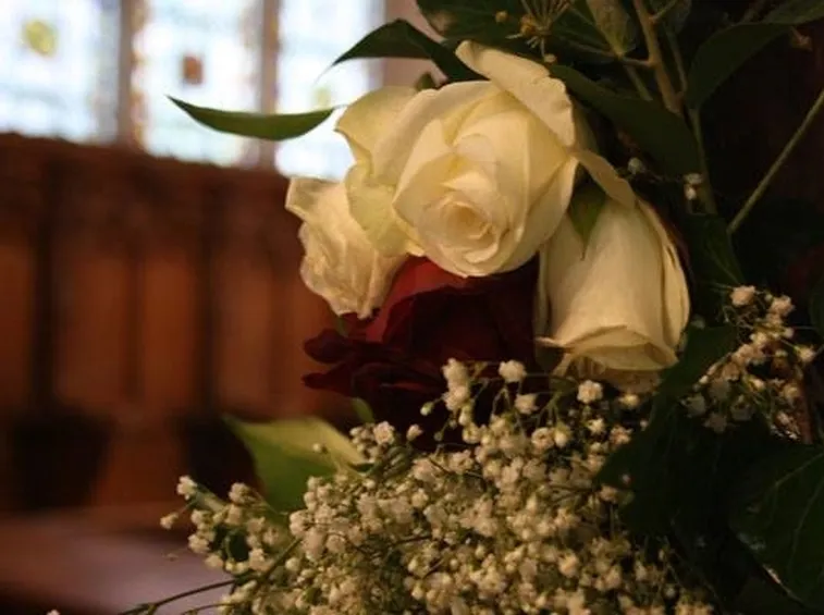La rosa bianca è un classico degli addobbi floreali