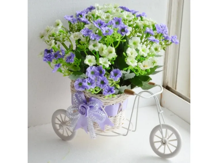 composizione floreale artificiale