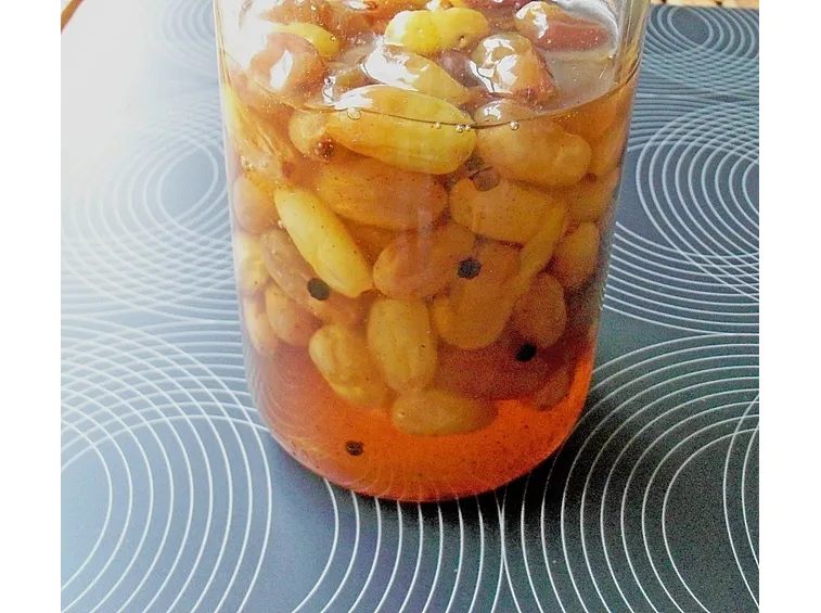 preparare uva sotto grappa