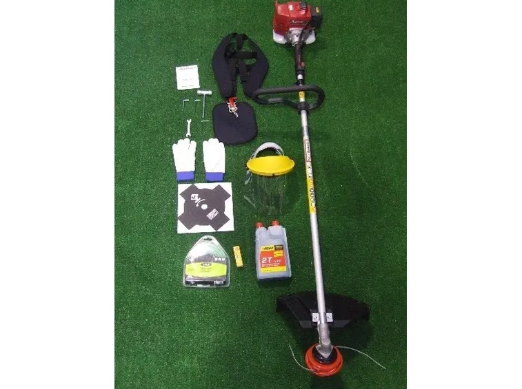 vari accessori del nostro decespugliatore