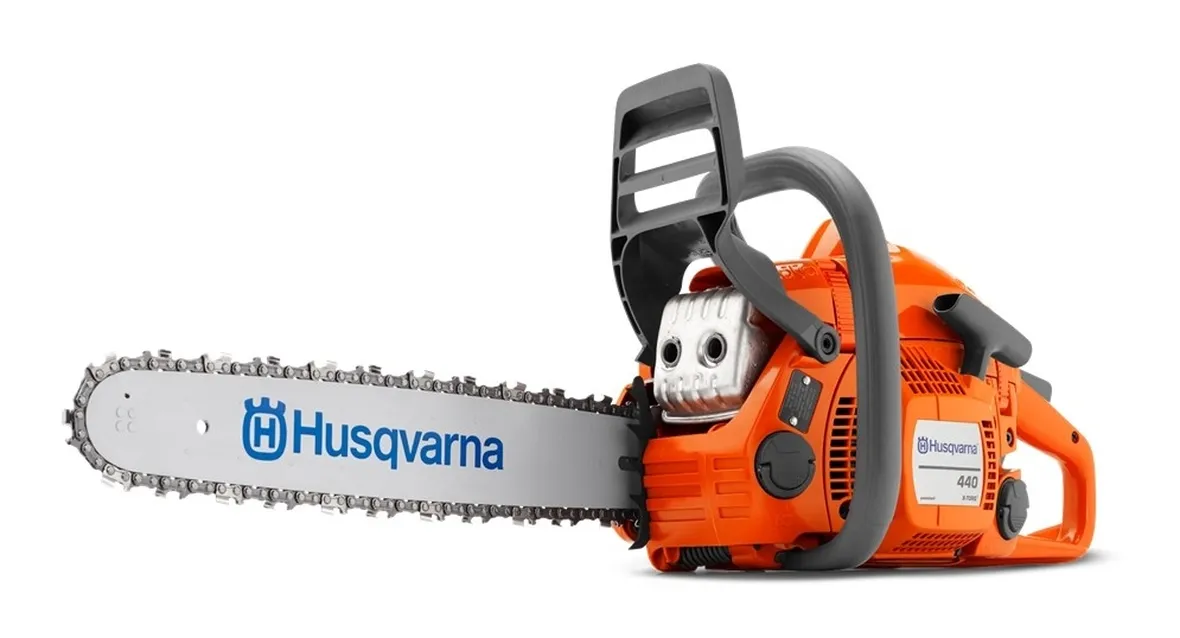 Una motosega Husqvarna multiuso