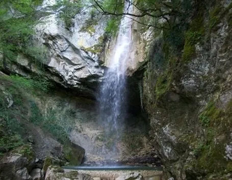 cascate pietra