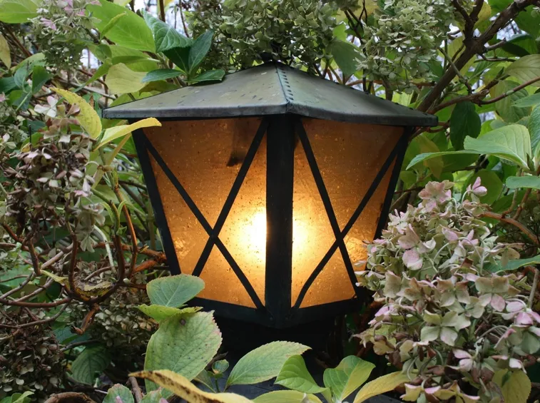 Lampada da giardino