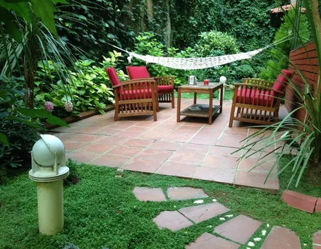 Un giardino, anche se piccolo, può contenere tutti gli elementi che desideriamo