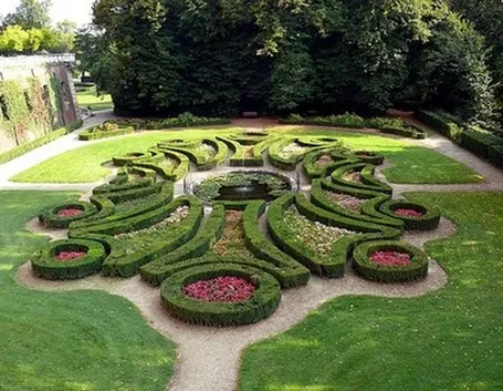 giardino italiano decorato