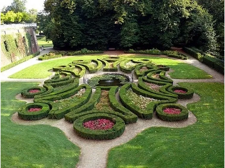 giardino italiano decorato