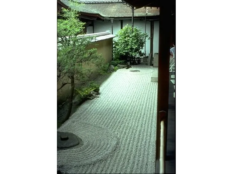 giardino zen interno
