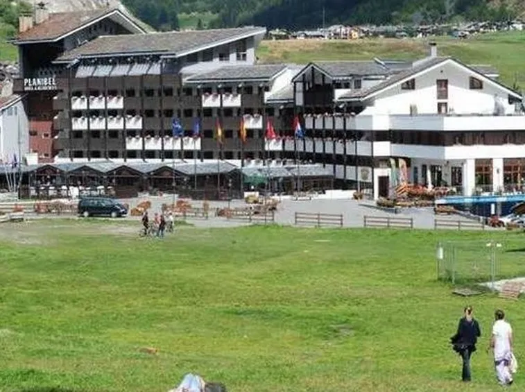 paesaggio circostante l'hotel la thuile