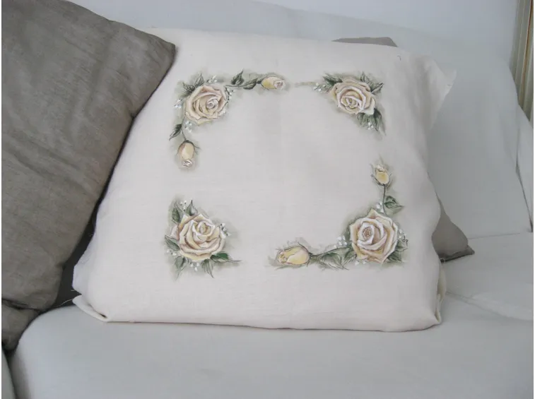immagini di rose multicolore su invito