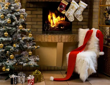 Un esempio di albero di Natale finto