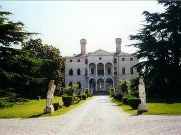 castelloroncade2