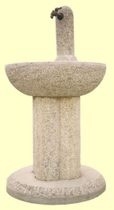fontana standard in pietra